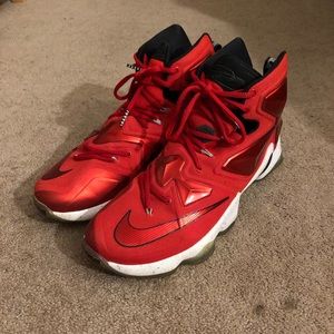 Nike LeBron 13